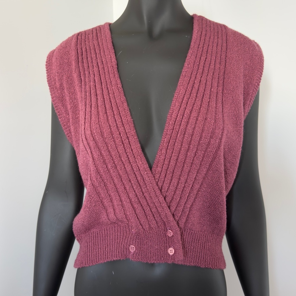 245. Vtg Alia Sweater Vest Merlot